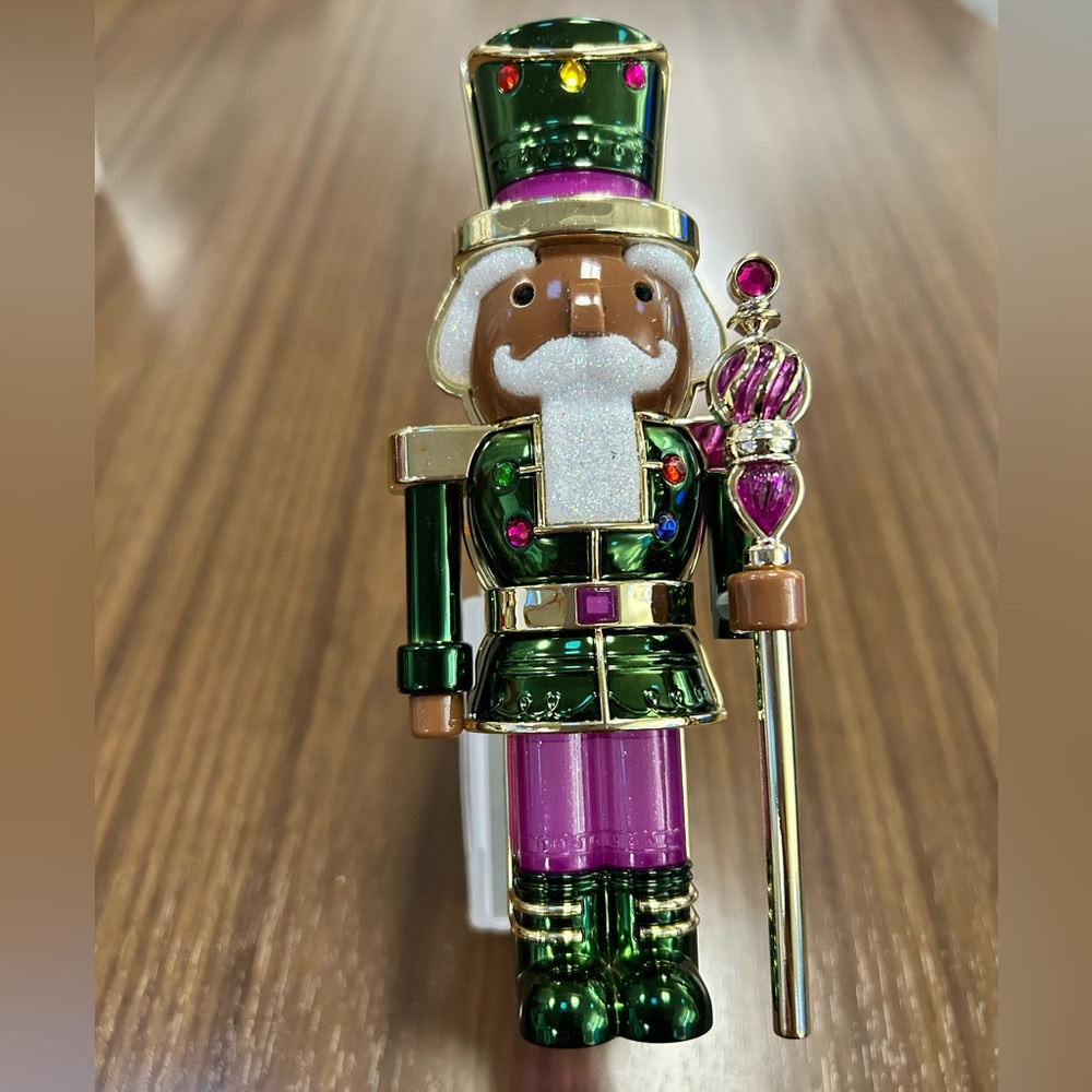 Bath & Body Works Nutcracker 1 Wall Flower Plug in - Picture 1 of 2